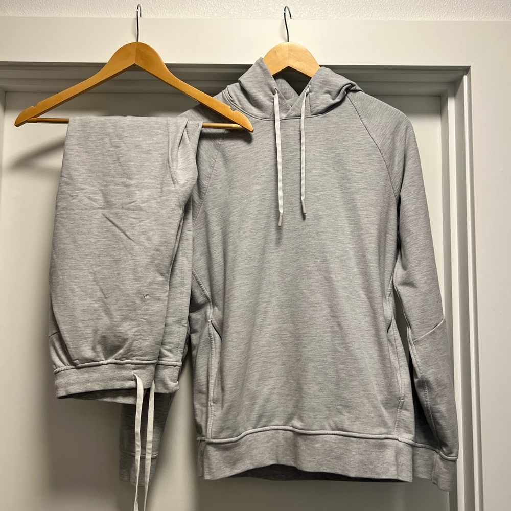 Lululemon men’s sweatsuit